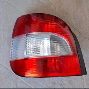 Piloto trasero izquierdo de Renault Scenic 2.0